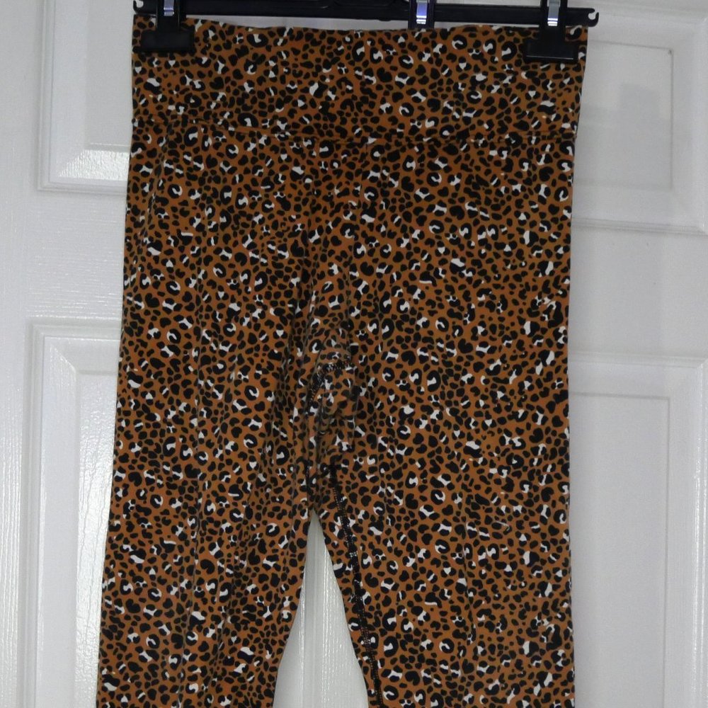 NIKE HIGH - RISE LEOPARD PRINT LEGGINGS IN BLACK